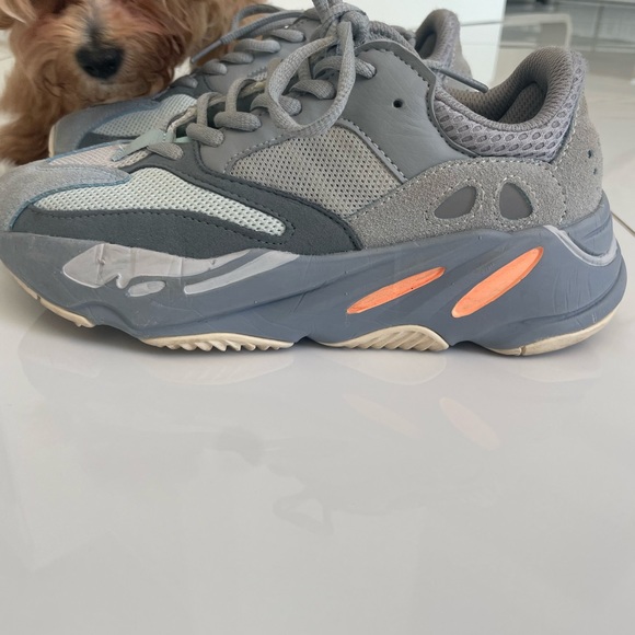 Adidas YEEZY 700 Boost Inertia - Picture 8 of 11